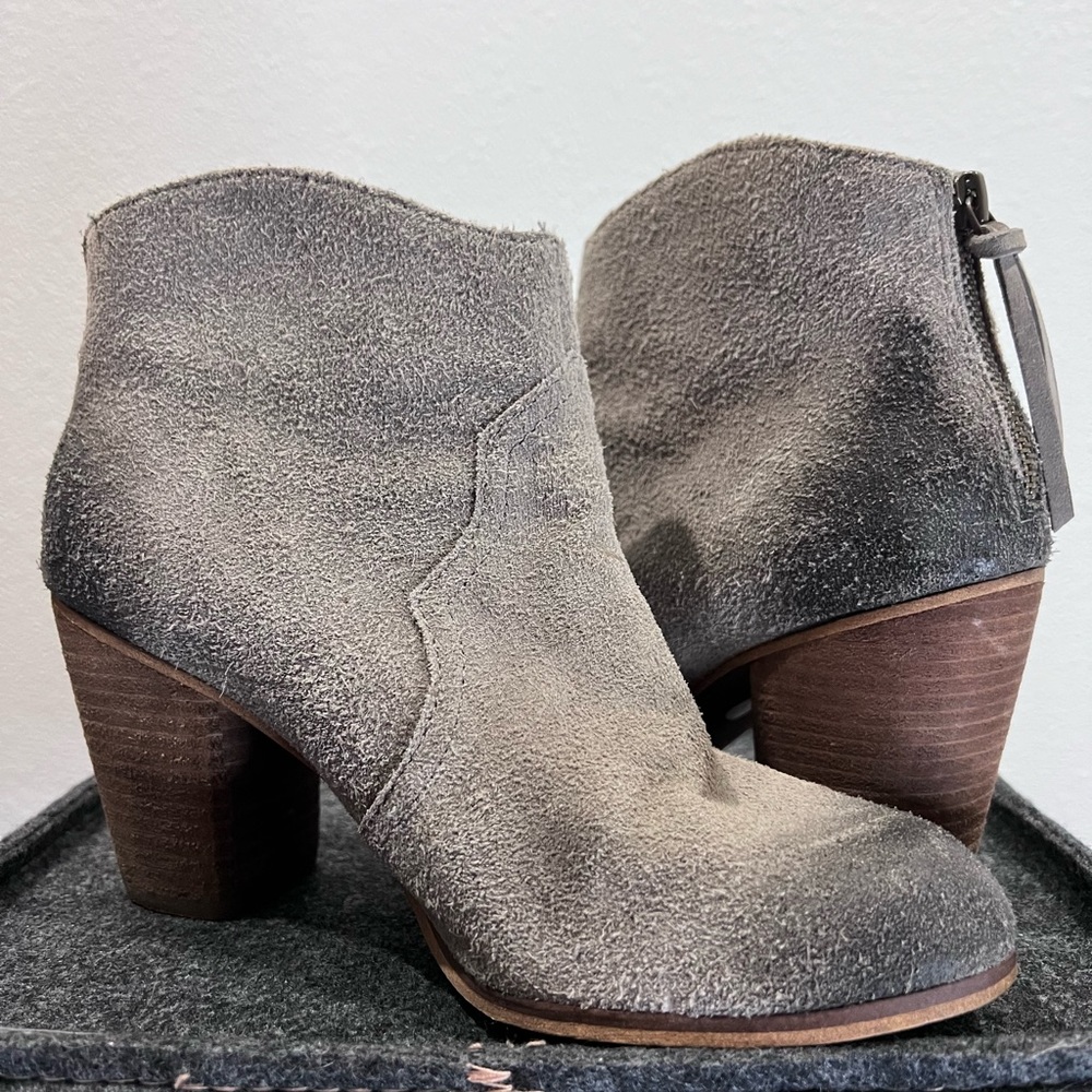 BP leather shoes